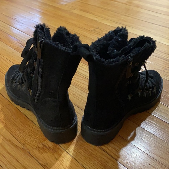 Fleece lined boots - Picture 2 of 3